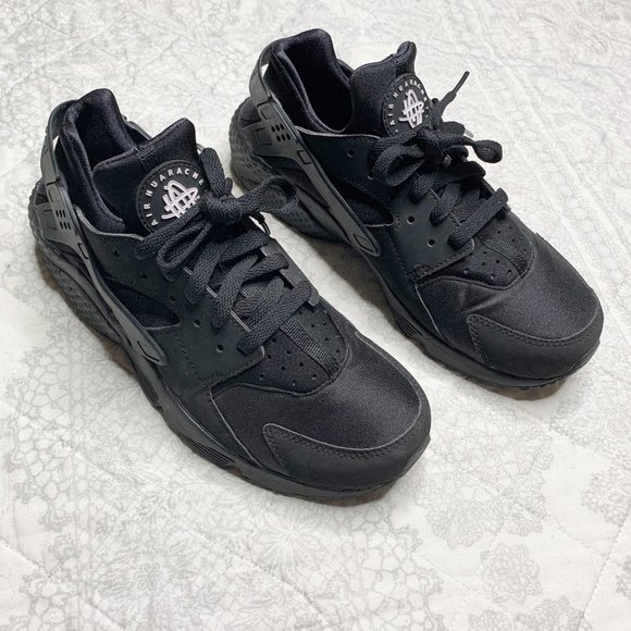 womens black huaraches size 8